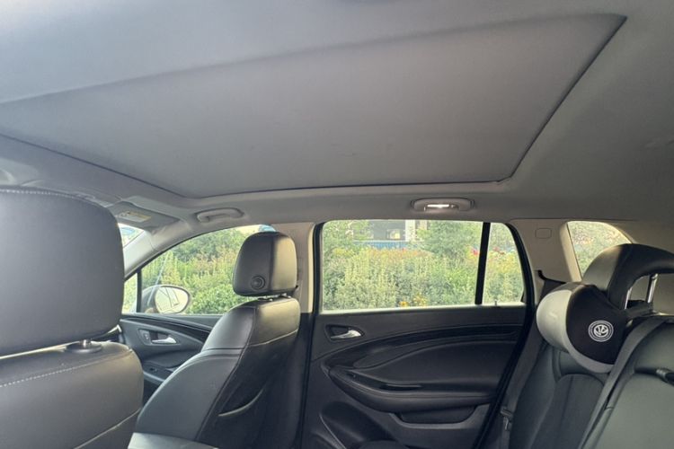 Used Buick Envision 2018 20T Two-Wheel-Drive Leading Model Interior 3