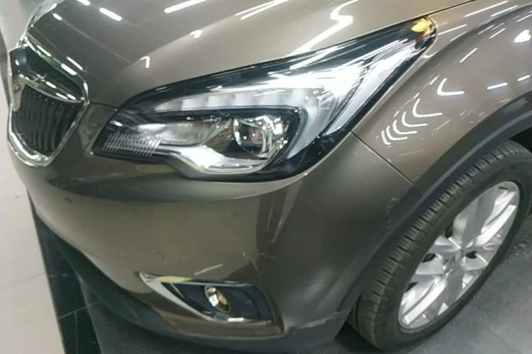 Used Buick Envision 2018 28T Four-Wheel Drive Luxury Model Left Front Headlight