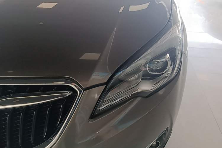 Used Buick Envision 2018 28T Four-Wheel Drive Elite Version Left Front Headlight