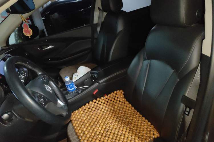 Used Buick Envision 2018 20T Two-Wheel-Drive Elite Model Left Front Seat