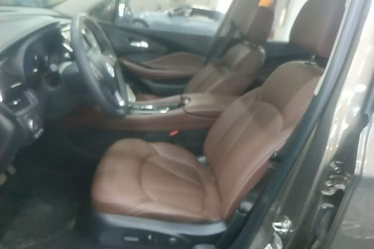 Used Buick Envision 2018 28T Four-Wheel Drive Luxury Model Left Front Seat
