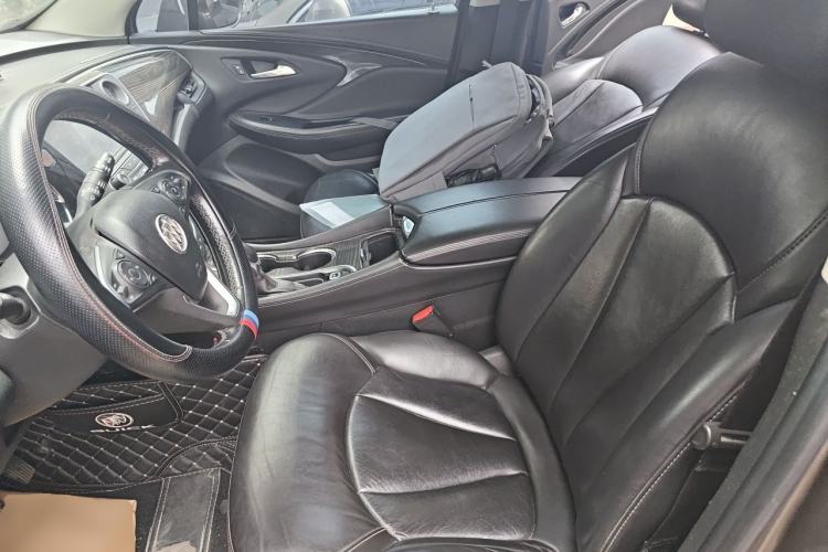 Used Buick Envision 2018 20T Two-Wheel-Drive Elite Model Left Front Seat