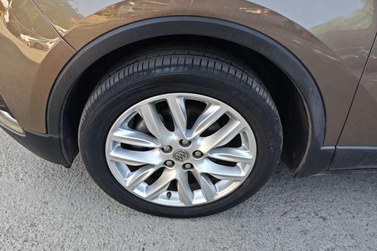 Used Buick Envision 2018 28T Four-Wheel Drive Elite Version Left Front Wheel Hub