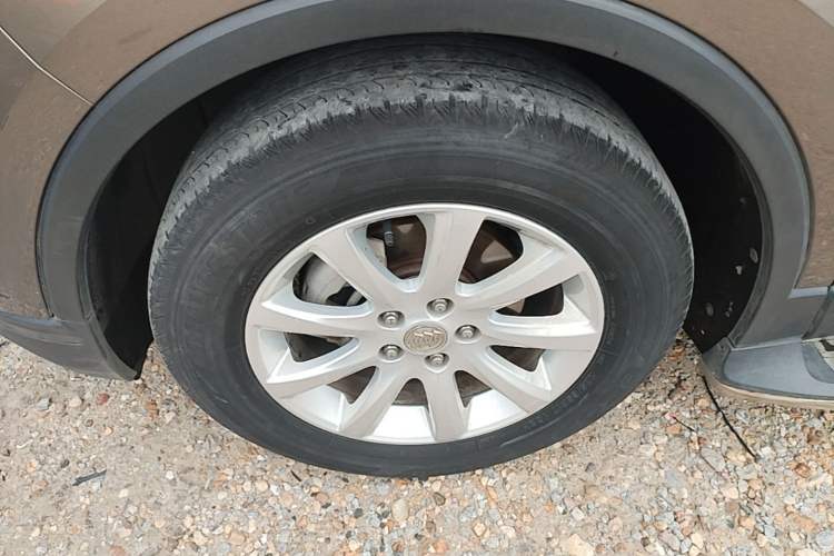 Used Buick Envision 2018 20T Two-Wheel-Drive Elite Model Left Front Wheel Hub