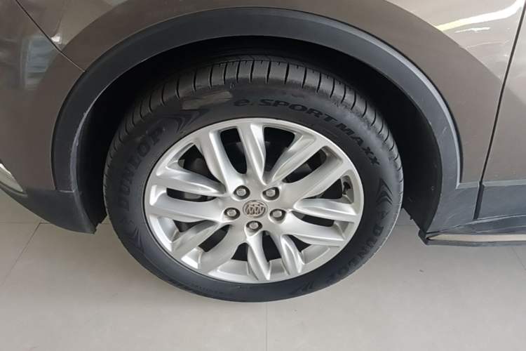 Used Buick Envision 2018 28T Four-Wheel Drive Elite Version Left Front Wheel Hub