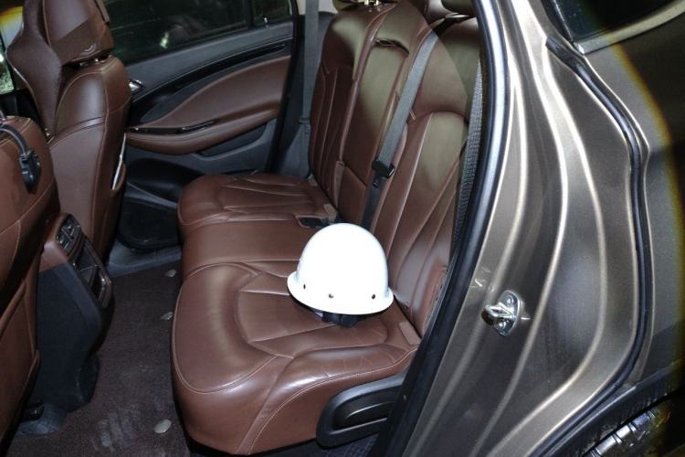 Used Buick Envision 2018 28T Four-Wheel Drive Elite Version Left Rear Seat
