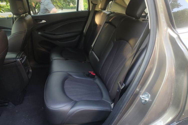 Used Buick Envision 2018 20T Two-Wheel-Drive Elite Model Left Rear Seat