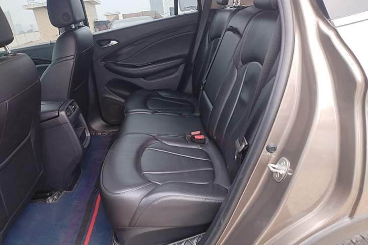 Used Buick Envision 2018 20T Two-Wheel-Drive Elite Model Left Rear Seat
