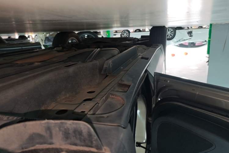 Used Buick Envision 2018 20T Two-Wheel-Drive Elite Model Left Side Sill