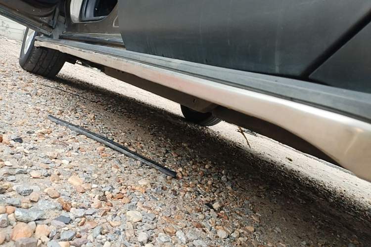 Used Buick Envision 2018 20T Two-Wheel-Drive Elite Model Left Side Sill