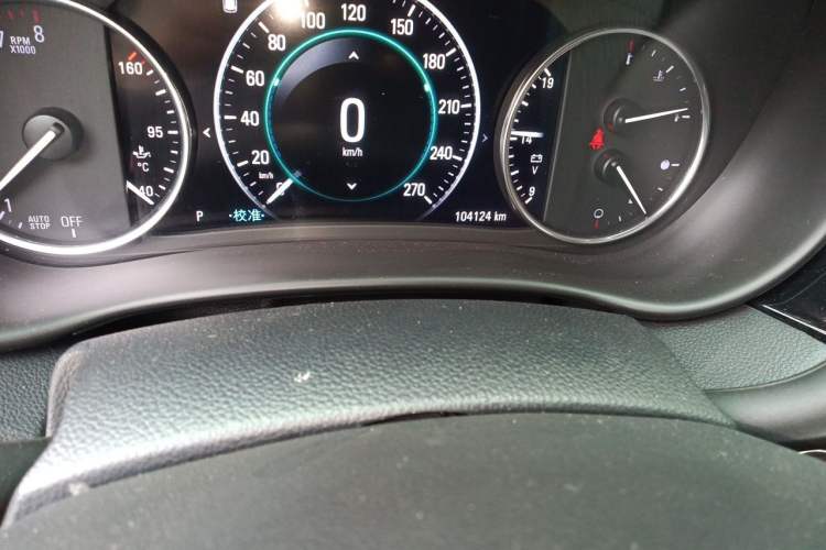 Used Buick Envision 2018 28T All-Wheel-Drive Versatile Sports Flagship Model Odometer Close Up