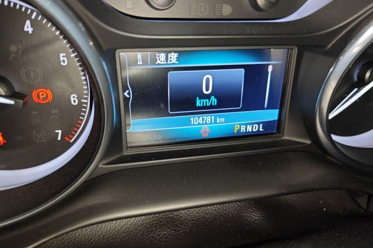 Used Buick Envision 2018 20T Two-Wheel-Drive Leading Model Odometer Close Up