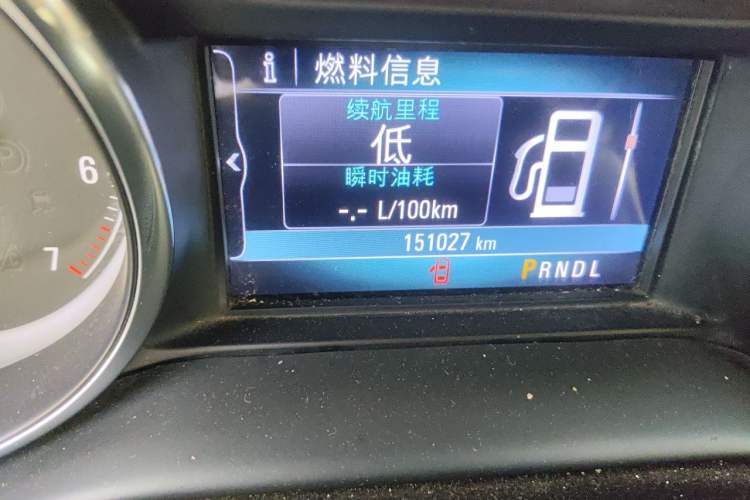 Used Buick Envision 2018 20T Two-Wheel-Drive Leading Model Odometer Close Up