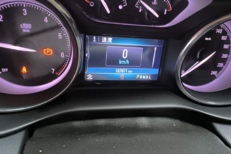 Used Buick Envision 2018 28T Four-Wheel Drive Elite Version Odometer Close Up