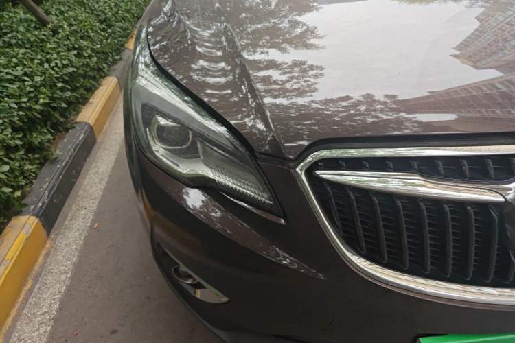 Used Buick Envision 2018 28T Four-Wheel Drive Elite Version Right Front Headlight