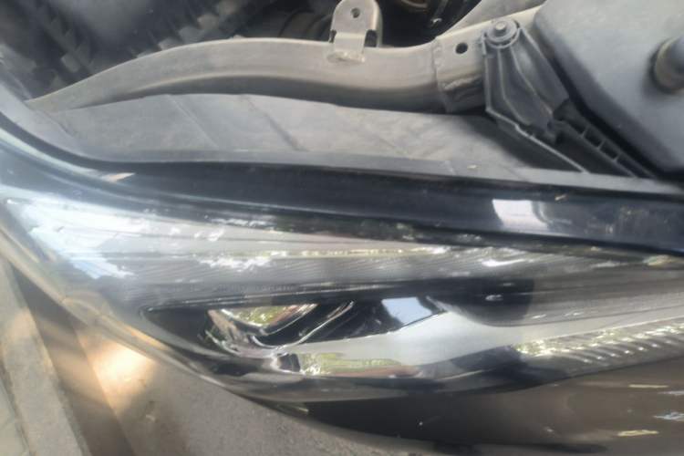 Used Buick Envision 2018 20T Two-Wheel Drive Luxury Model Right Front Headlight