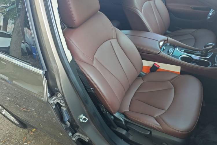 Used Buick Envision 2018 28T Four-Wheel Drive Elite Version Right Front Seat