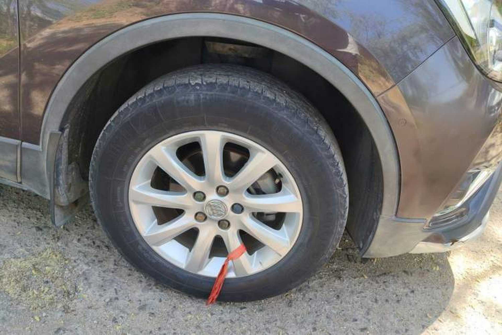Used Buick Envision 2018 20T Two-Wheel Drive Luxury Model Right Front Wheel Hub