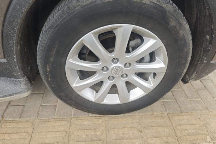 Used Buick Envision 2018 20T Two-Wheel-Drive Leading Model Right Front Wheel Hub
