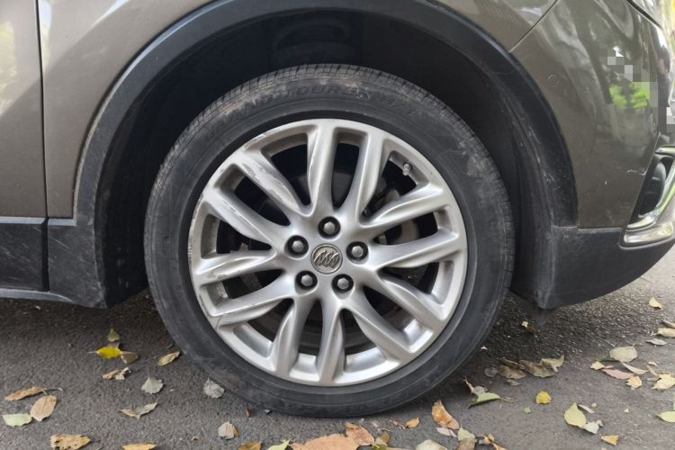 Used Buick Envision 2018 28T Four-Wheel Drive Luxury Model Right Front Wheel Hub