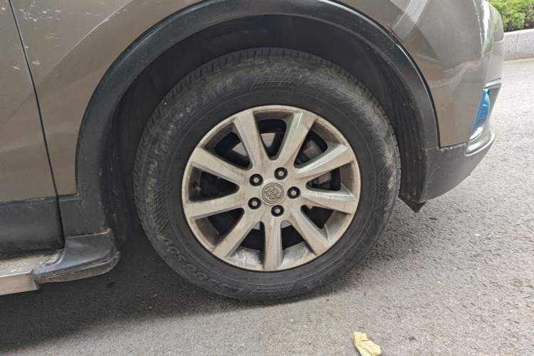 Used Buick Envision 2018 20T Two-Wheel-Drive Leading Model Right Front Wheel Hub