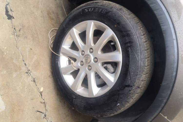 Used Buick Envision 2018 20T Two-Wheel Drive Luxury Model Right Front Wheel Hub