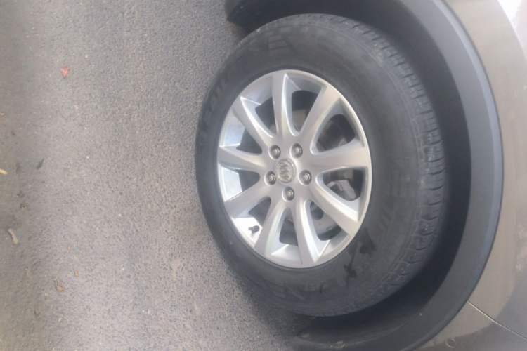 Used Buick Envision 2018 20T Two-Wheel Drive Luxury Model Right Front Wheel Hub
