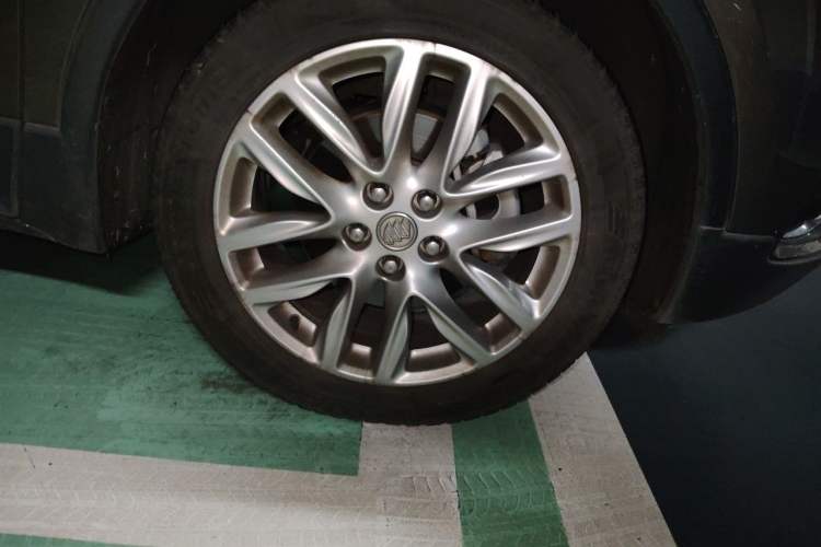 Used Buick Envision 2018 28T Four-Wheel Drive Elite Version Right Front Wheel Hub