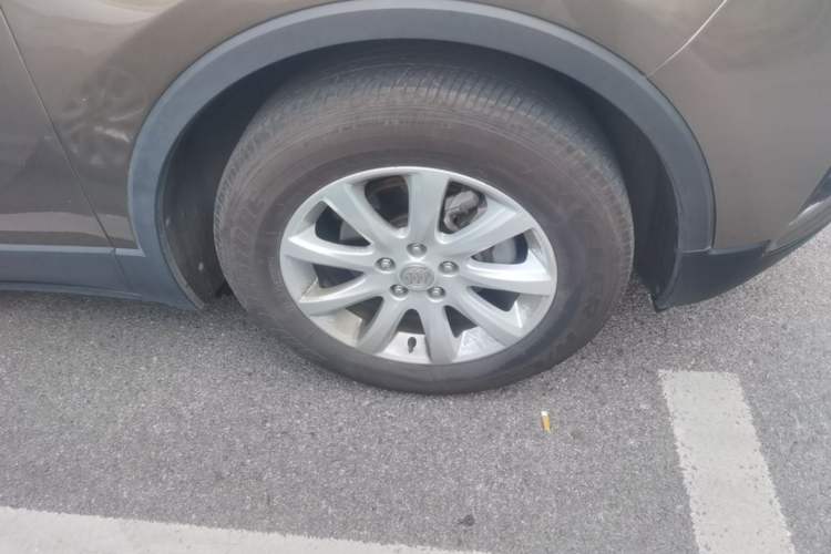 Used Buick Envision 2018 20T Two-Wheel-Drive Elite Model Right Front Wheel Hub