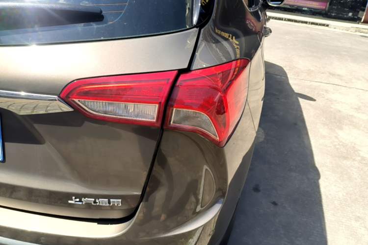 Used Buick Envision 2018 20T Two-Wheel Drive Luxury Model Right Rear Taillight
