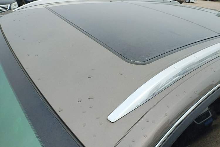 Used Buick Envision 2018 20T Two-Wheel-Drive Elite Model Roof