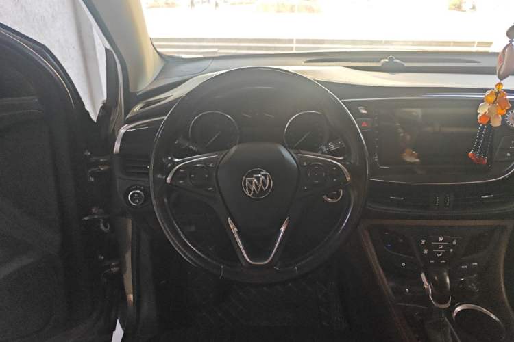 Used Buick Envision 2018 28T Four-Wheel Drive Elite Version Steering Wheel