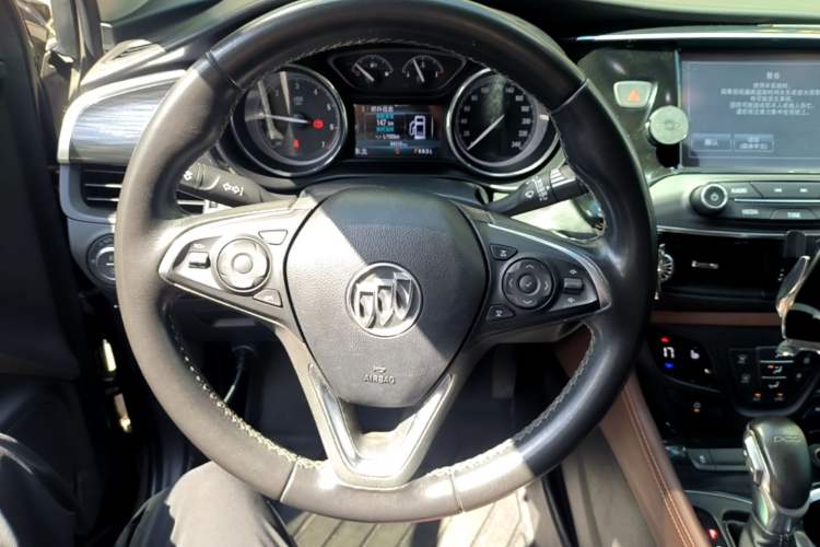 Used Buick Envision 2018 20T Two-Wheel Drive Luxury Model Steering Wheel