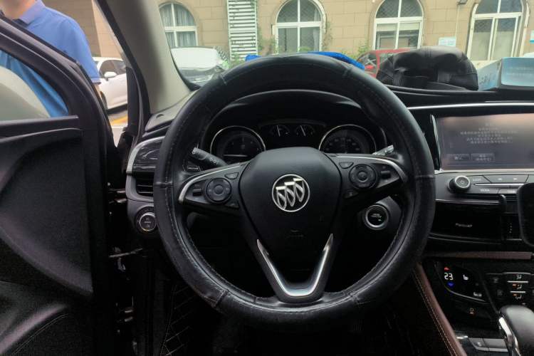 Used Buick Envision 2018 20T Two-Wheel Drive Luxury Model Steering Wheel