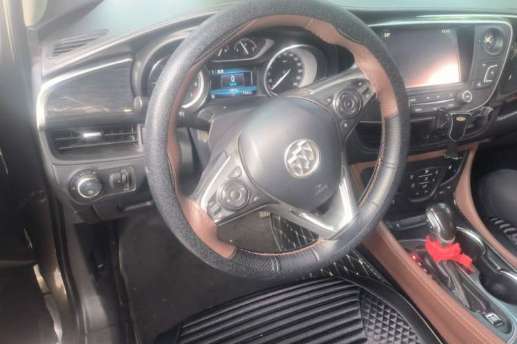 Used Buick Envision 2018 20T Two-Wheel Drive Luxury Model Steering Wheel