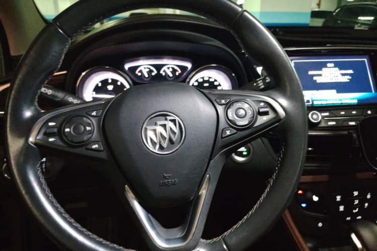 Used Buick Envision 2018 28T Four-Wheel Drive Elite Version Steering Wheel
