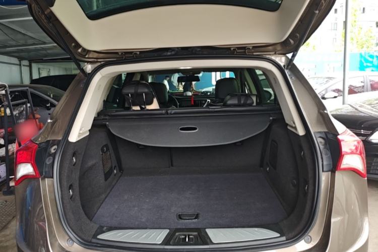 Used Buick Envision 2018 20T Two-Wheel-Drive Leading Model Trunk