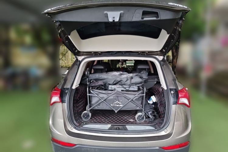 Used Buick Envision 2018 20T Two-Wheel-Drive Elite Model Trunk