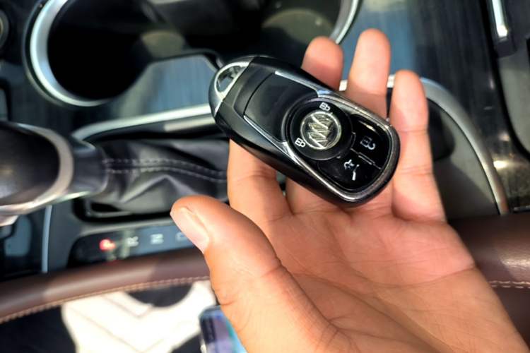 Used Buick Envision 2018 20T Two-Wheel Drive Luxury Model Vehicle Key