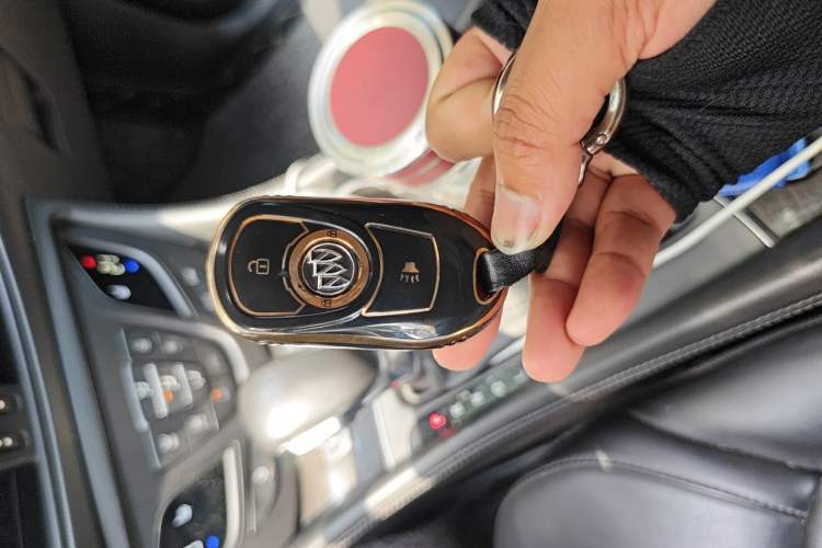 Used Buick Envision 2018 20T Two-Wheel-Drive Elite Model Vehicle Key