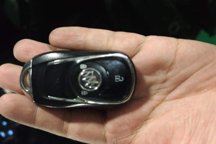 Used Buick Envision 2018 20T Two-Wheel-Drive Elite Model Vehicle Key