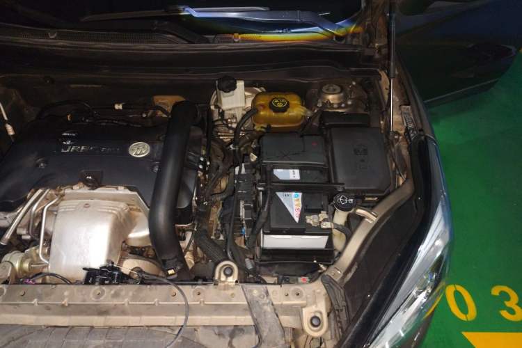 Used Buick Envision 2018 28T Four-Wheel Drive Elite Version Engine Bay Left
