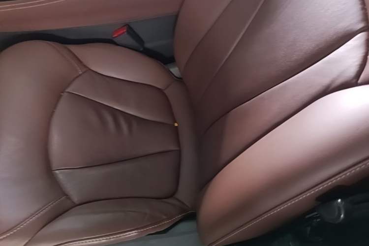 Used Buick Envision 2018 20T Two-Wheel Drive Luxury Model Left Front Seat