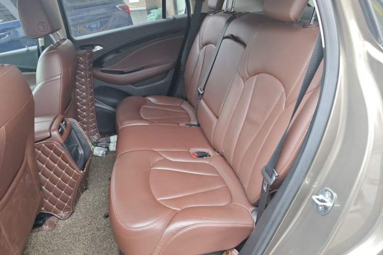 Used Buick Envision 2018 20T Two-Wheel Drive Luxury Model Left Rear Seat