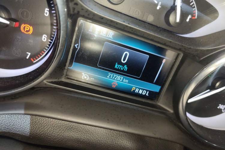 Used Buick Envision 2018 28T Four-Wheel Drive Elite Version Odometer Close Up