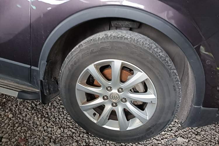 Used Buick Envision 2018 20T Two-Wheel Drive Luxury Model Right Front Wheel Hub