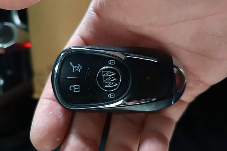 Used Buick Envision 2018 20T Two-Wheel Drive Luxury Model Vehicle Key