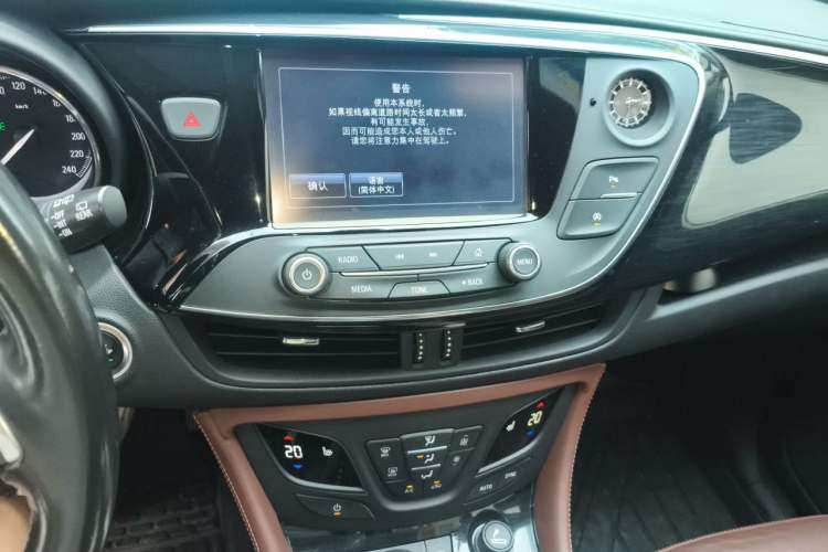 Used Buick Envision 2018 28T Four-Wheel Drive Elite Version Audio And AC Panel