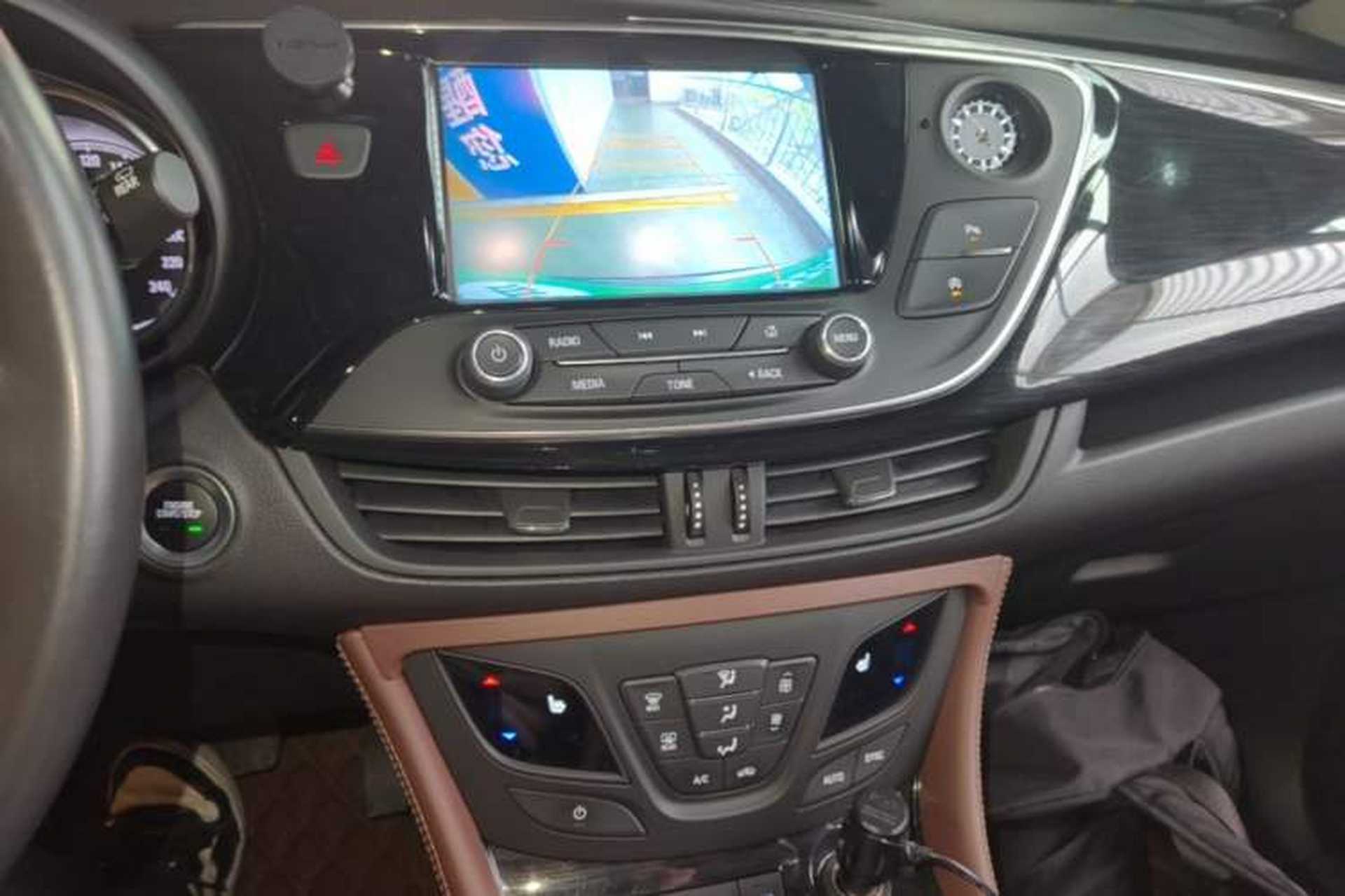 Used Buick Envision 2018 28T Four-Wheel Drive Elite Version Audio And AC Panel