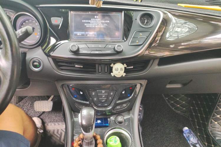 Used Buick Envision 2018 20T Two-Wheel-Drive Elite Model Audio And AC Panel